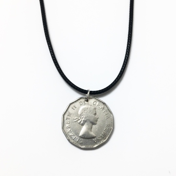 1960 Canadian Nickel Coin Necklace — Queen Elizabeth II - Picture 2 of 4